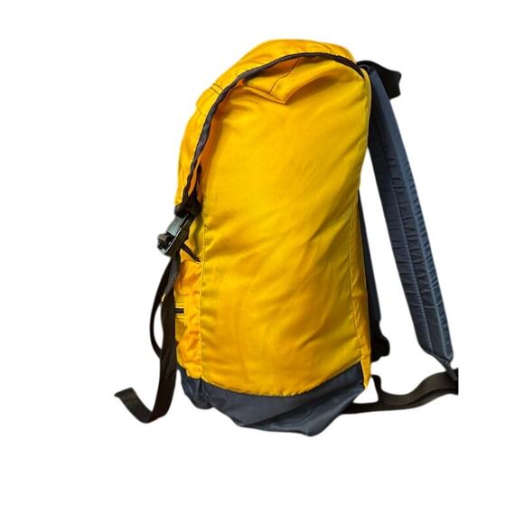 Vintage LL Bean Continental Backpack Rucksack Yellow Blue 90s Hiking - Picture 3 of 16
